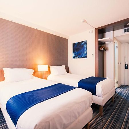 Holiday Inn Express Lille Centre By Ihg Exterior photo