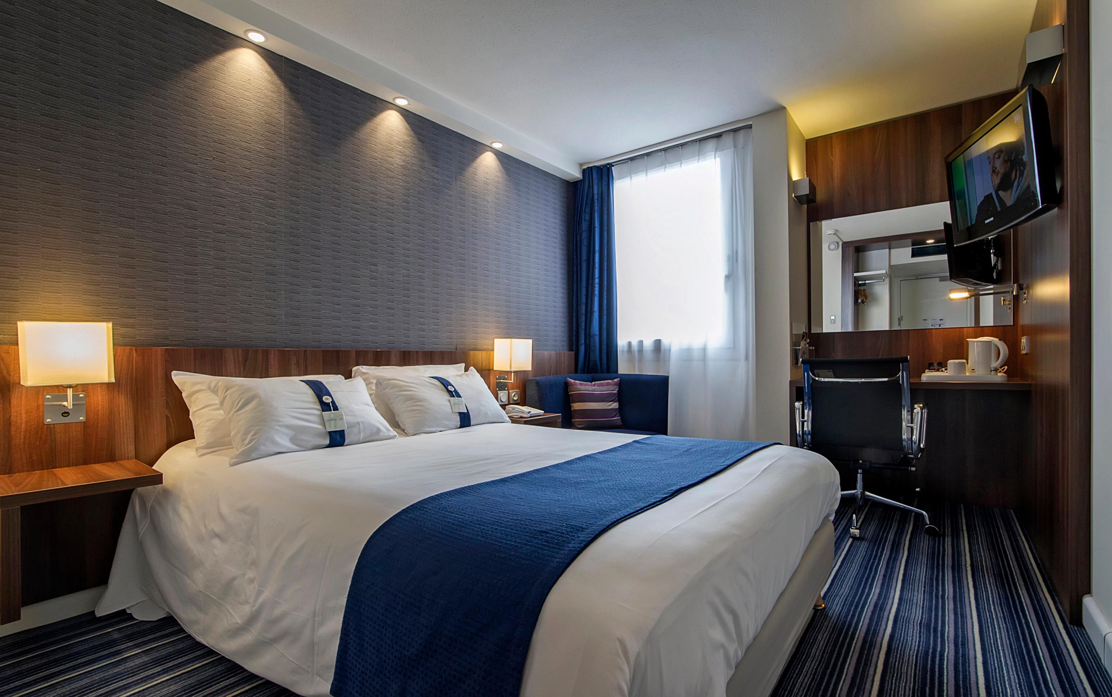 Holiday Inn Express Lille Centre By Ihg Exterior photo