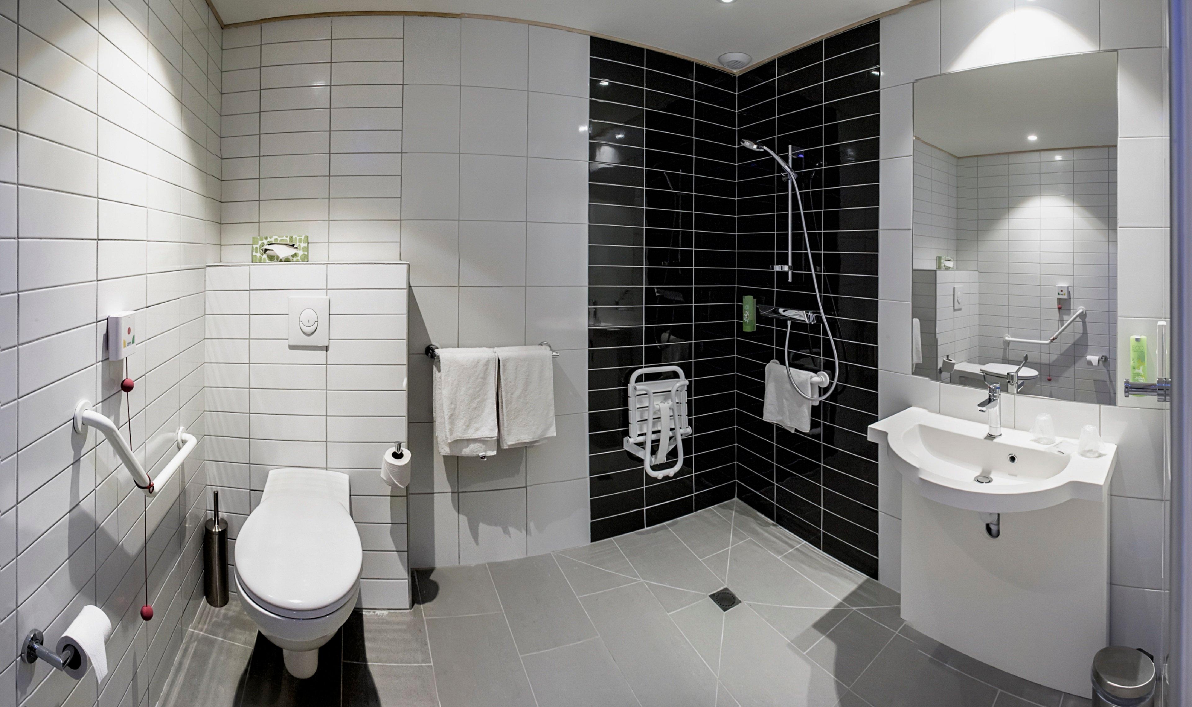 Holiday Inn Express Lille Centre By Ihg Exterior photo